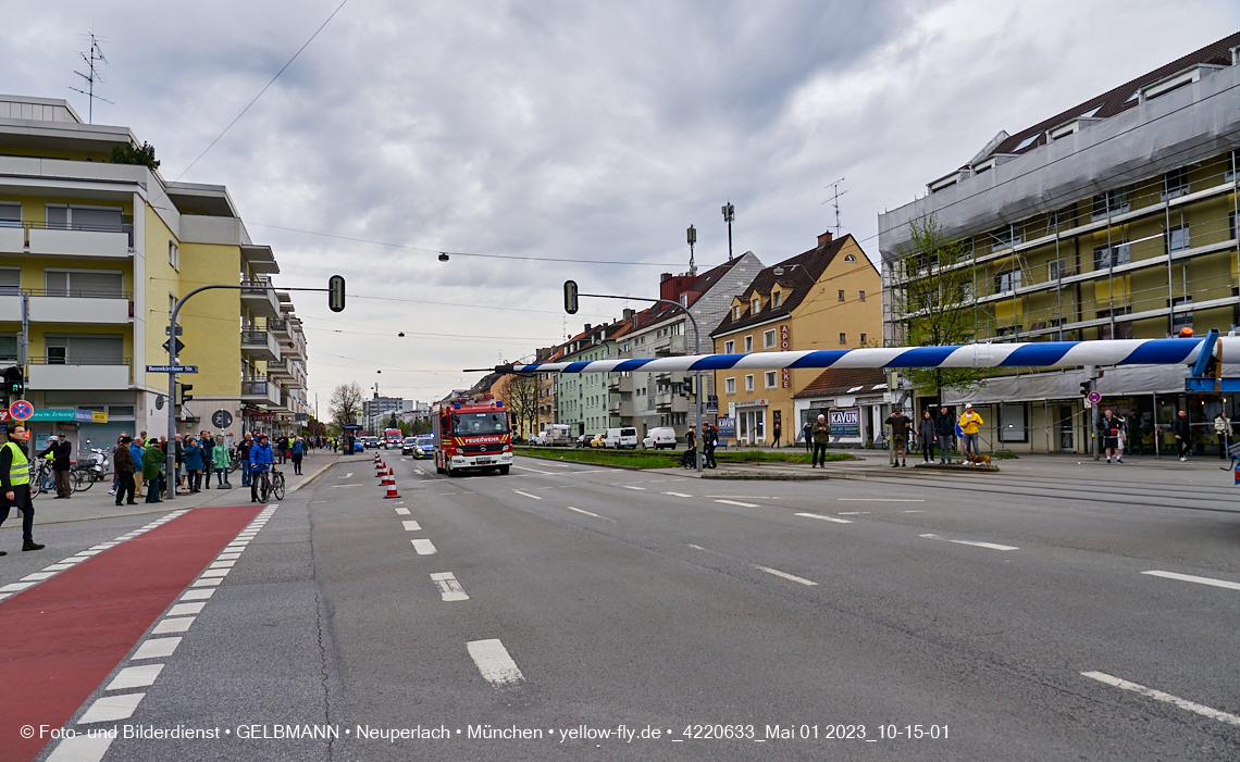 01.05.2023 - Maibaumaufstellung in Berg am Laim